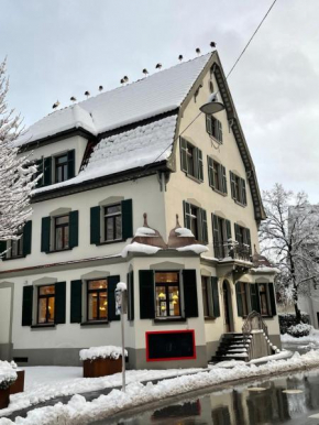 Engel Apartments